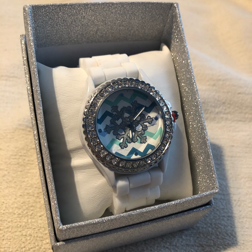 Diamond Snowflake Watch - Picture 6 of 6